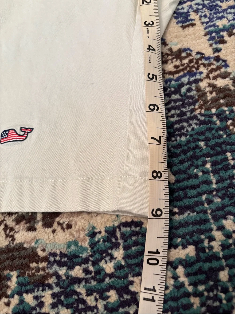 Vineyard Vines Men’s 36 Flag Whale Embroidered Breaker Shorts Khaki 9”